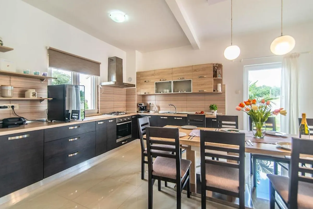 Villa Roza By Kompas Villas Vosteni